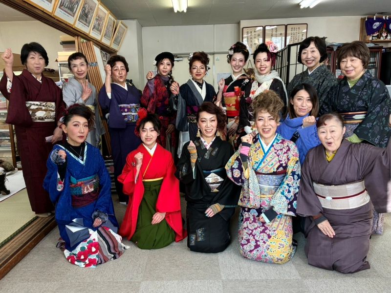 さっぽろ雪まつり大雪像ステージ着物ショー