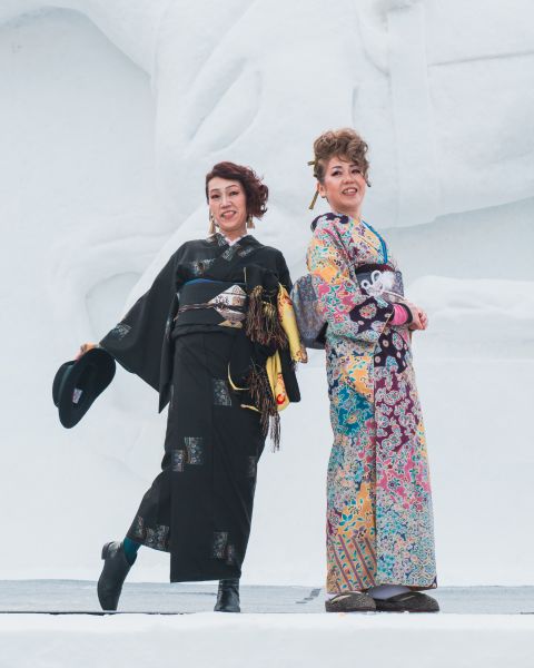 さっぽろ雪まつり大雪像ステージ着物ショー