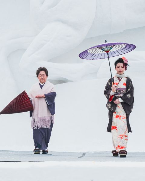 さっぽろ雪まつり大雪像ステージ着物ショー